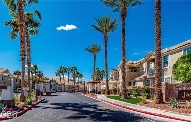 2 beds, 2 baths, $1,550, Unit Building 1