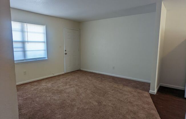 2 beds, 1 bath, $745, Unit 7313 N Moberly Dr. Apt. B