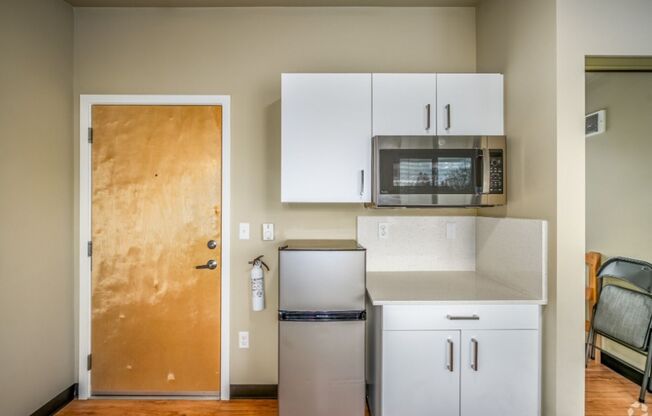Studio, 1 bath, 180 sqft, $1,249, Unit Unit 503
