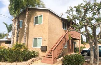 2 beds, 1 bath, 750 sqft, $2,550, Unit 930 Knowles Ave. #A