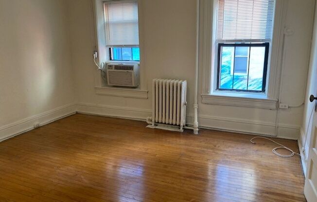 2 beds, 1 bath, 762 sqft, $1,599, Unit 1301-36