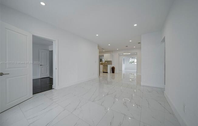 6561 SW 30 ST