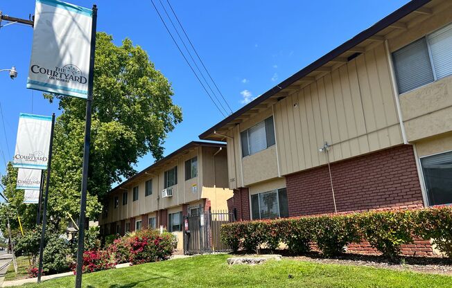 2 beds, 1 bath, 850 sqft, $1,595