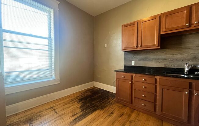 1 bed, 1 bath, 406 sqft, $930, Unit 2