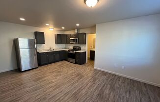 2 beds, 1 bath, $2,500