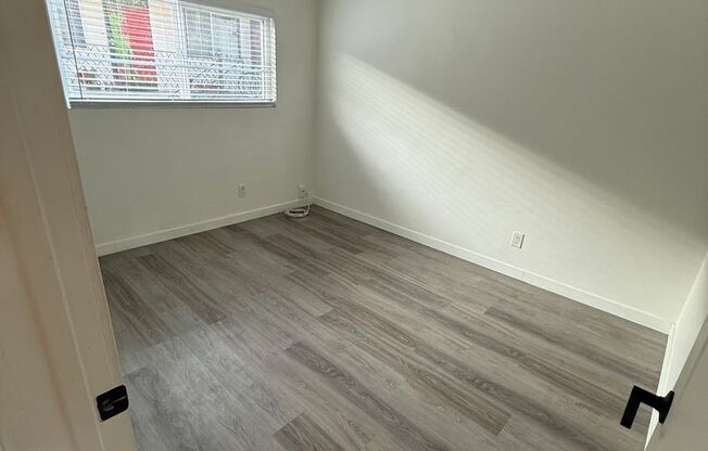 1 bed, 1 bath, 450 sqft, $2,395, Unit 30