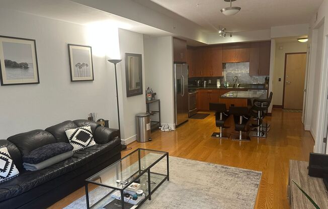 Modern 1 BR, 1BA Condo in Mount Vernon Square with parking, pool, and more!