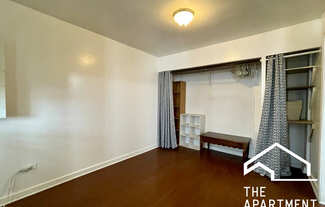 3531 West Dickens Ave.