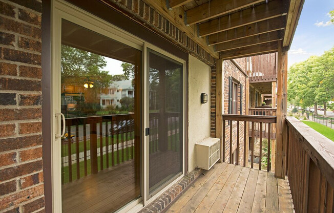 1 bed, 1 bath, 605 sqft, $1,150, Unit 314r