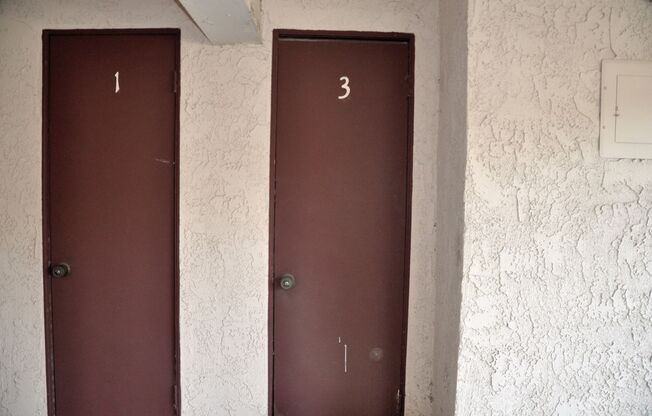 2 beds, 1 bath, $2,500, Unit # 3