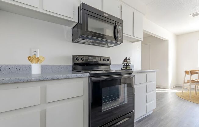 1 bed, 1 bath, 720 sqft, $1,054, Unit S1097