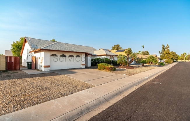 4316 E BLANCHE DR