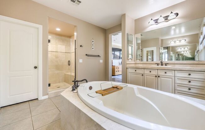 3 beds, 3 baths, $6,995