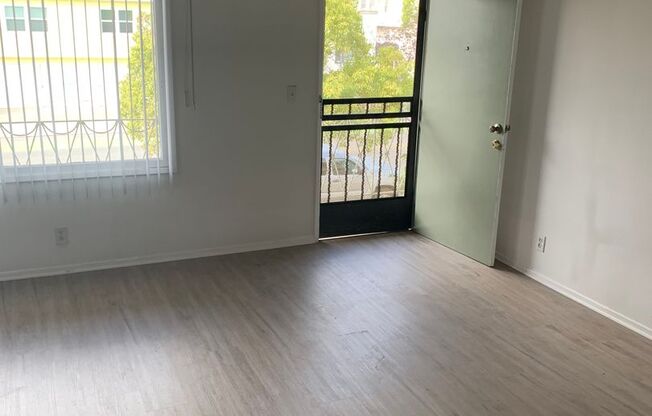 1 bed, 1 bath, $2,295, Unit H