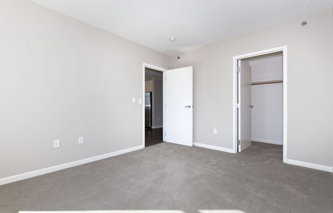 2 beds, 2 baths, 920 sqft, $3,095, Unit 303