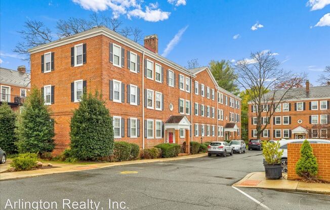 2920 S. Buchanan St. Unit B2