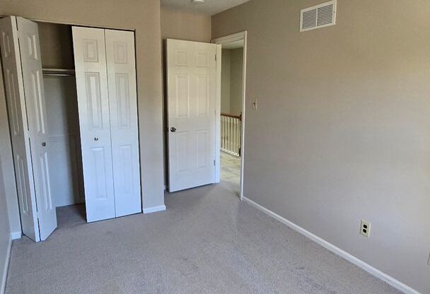 3 beds, 2.5 baths, $2,350, Unit Mendenhall village