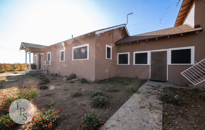 Fresno Westside Farm Home, 3BR/1BA, Built 1925 – Modern Updates!