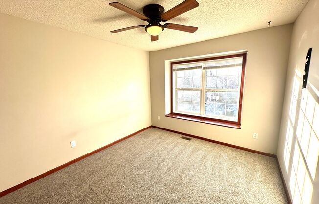 3 beds, 2.5 baths, $2,195, Unit UNIT D