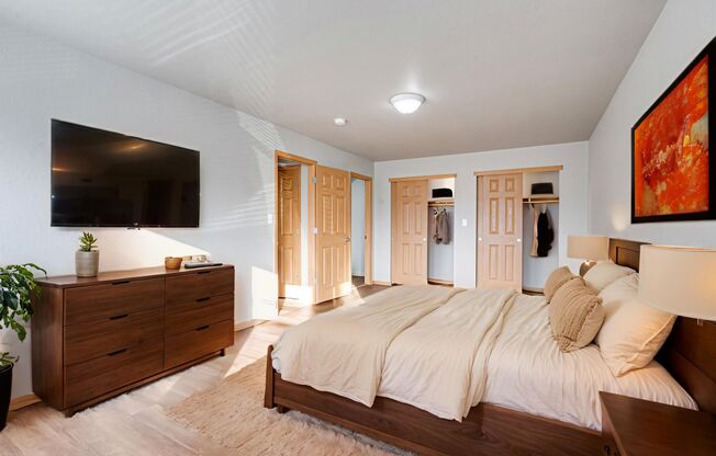 3 beds, 1.5 baths, 1,100 sqft, $1,199, Unit 247-302