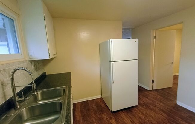 2 beds, 1 bath, $1,700