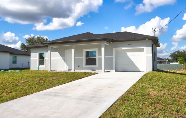 Brand new Custom 1/1/1-SW LEHIGH ACRES