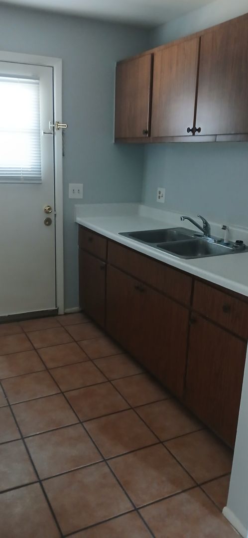 2 beds, 1.5 baths, 980 sqft, $1,500, Unit 221