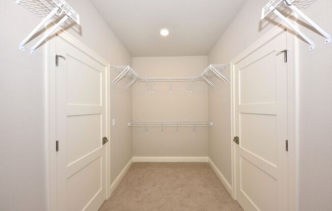 3 beds, 2.5 baths, 1,964 sqft, $3,200, Unit 6200-1