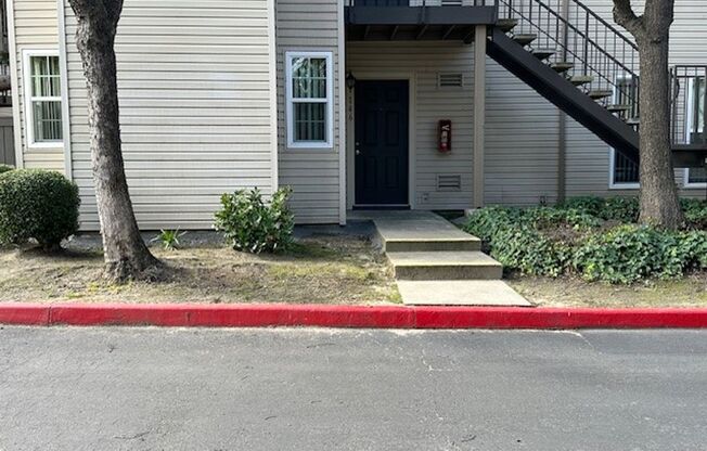 1 bed, 1 bath, 700 sqft, $1,720, Unit 146