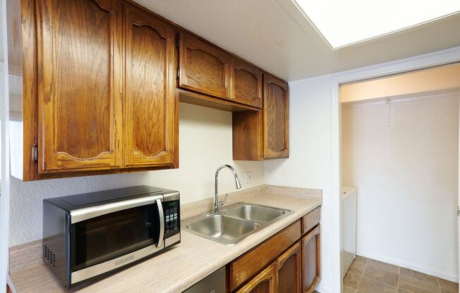 16734 E Westby Dr - Glazer