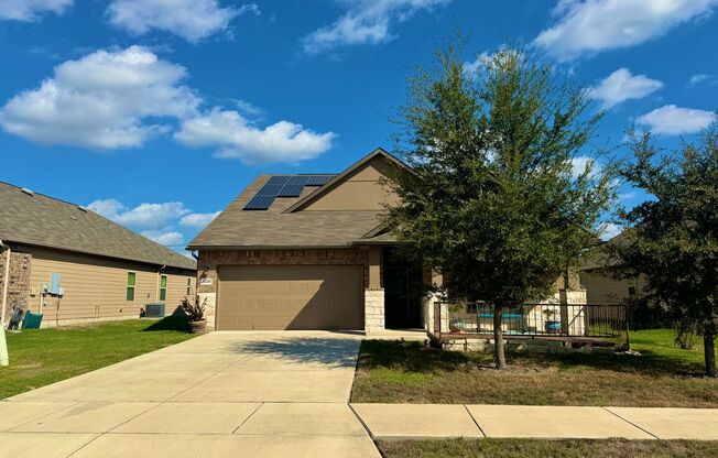 Spacious 4 Bedroom Home in Schertz!