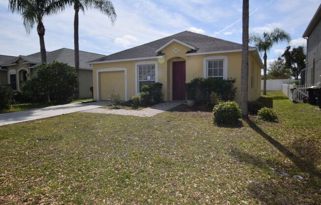 4 bedrooms 2 baths Home for rent at 433 Graystone Blvd. Davenport, FL 33837.
