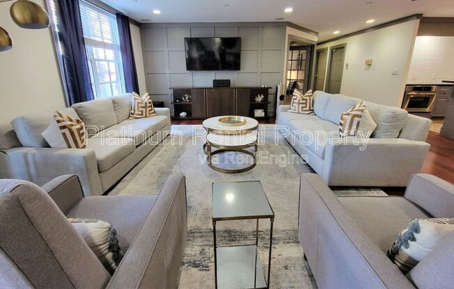 2 beds, 2 baths, 1,131 sqft, $2,200, Unit 617