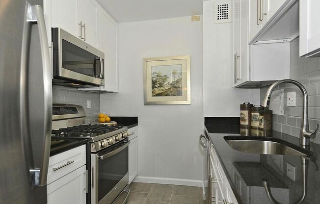 Renovated 1/1 in Dupont Circle! All Utilities Included!