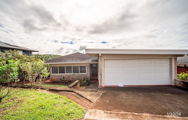 Rarely Available 4 BD/2 BA Home in Aiea