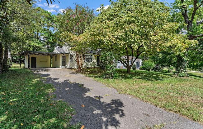 Quaint Woodbine Single Family Home