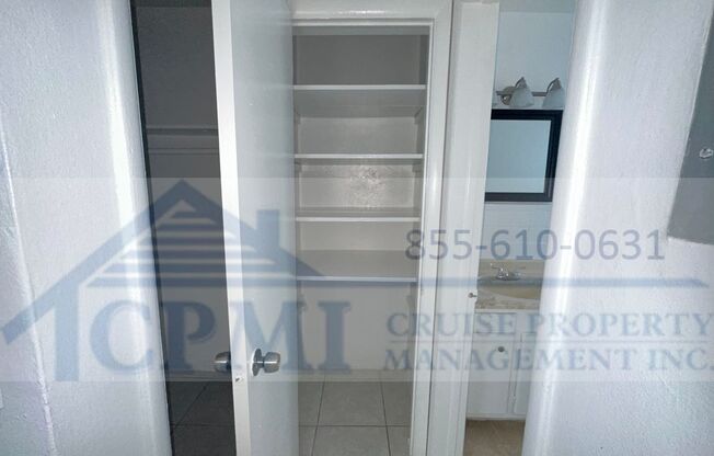 Studio, 1 bath, 500 sqft, $1,395, Unit 27