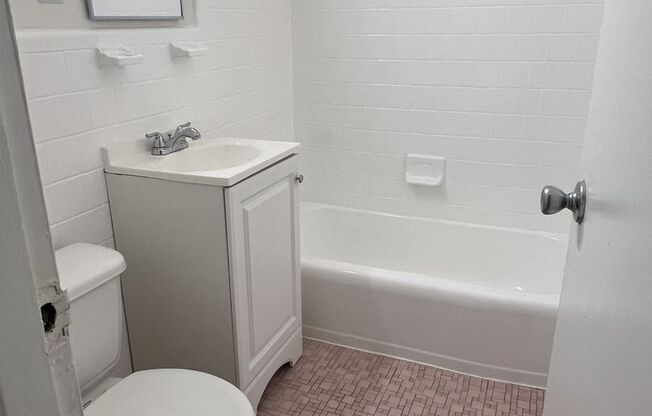 Studio, 1 bath, $1,500, Unit 1225-105