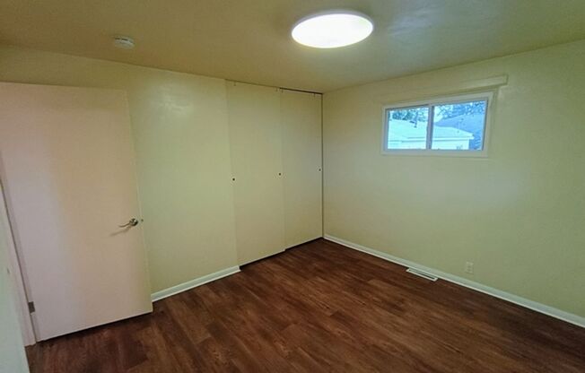 2 beds, 1 bath, $1,700