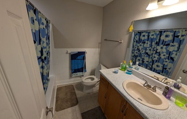 2 beds, 2 baths, $1,600, Unit # 16202