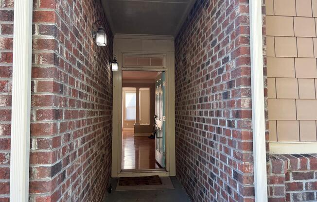 155 PT COMFORT LN