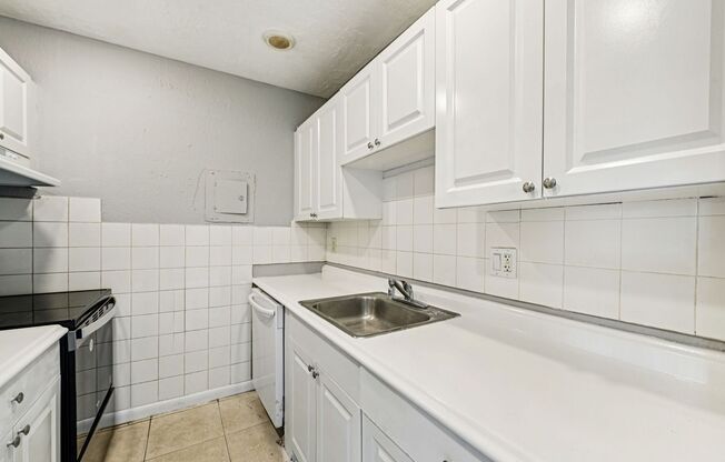 2 beds, 1 bath, 759 sqft, $1,750, Unit 2531-104