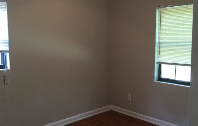 3 beds, 1 bath, $1,395