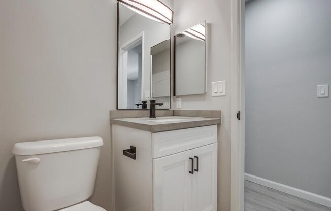 1 bed, 1 bath, $3,300, Unit 15
