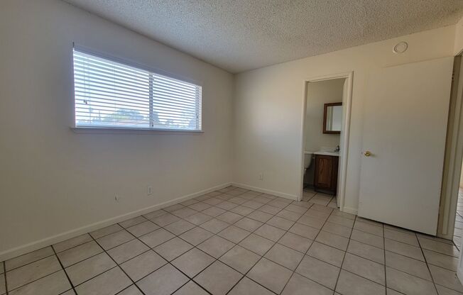 3 beds, 2 baths, $1,750