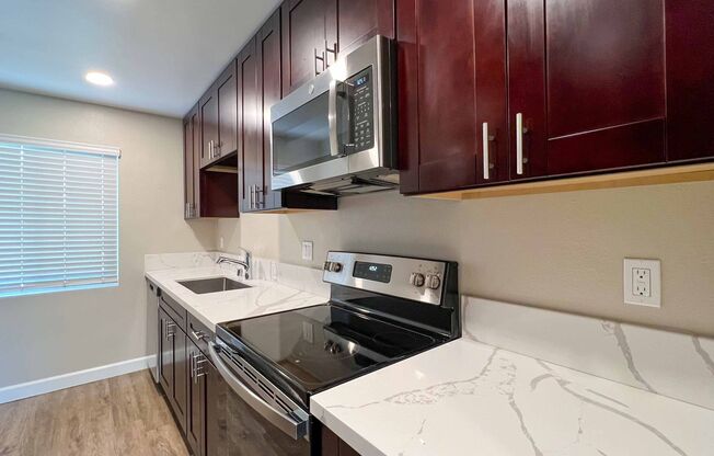 2 beds, 1 bath, $2,149, Unit 11