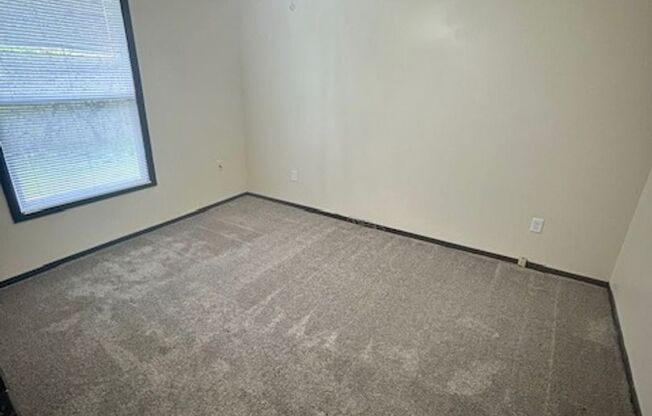 Two Bed Duplex with Garage