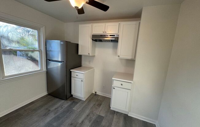 3 beds, 1 bath, $1,400