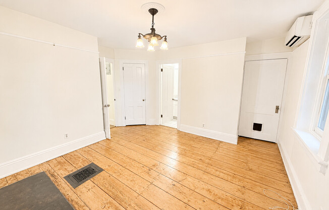 119 GATES AVE