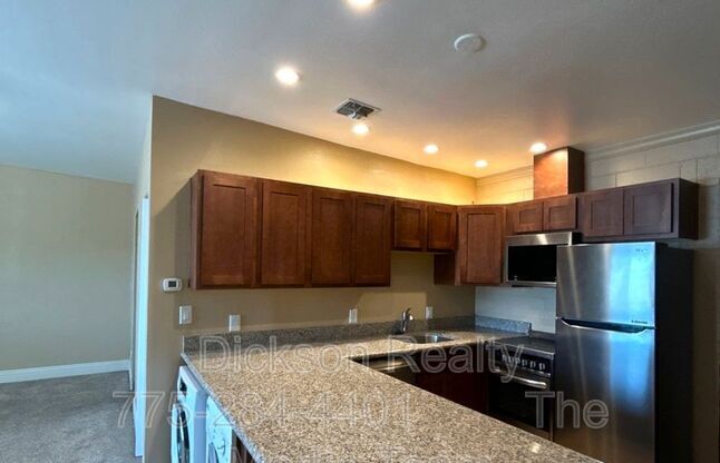 474 SUNSHINE LN